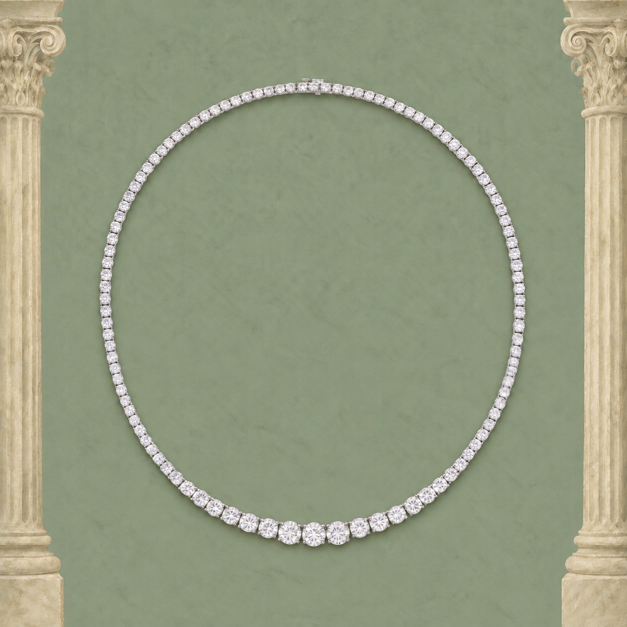 Graduated Round Diamond Rivière — Jewellery detail